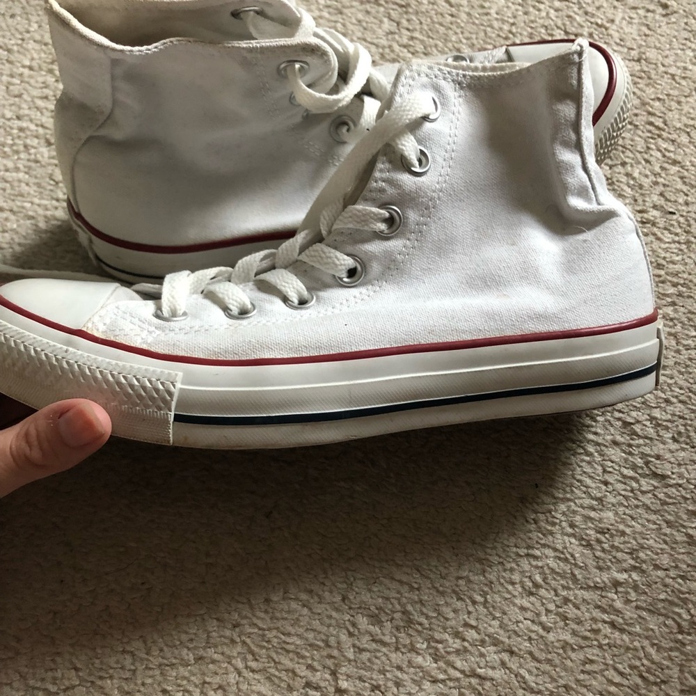 Slightly worn high top converse size 7